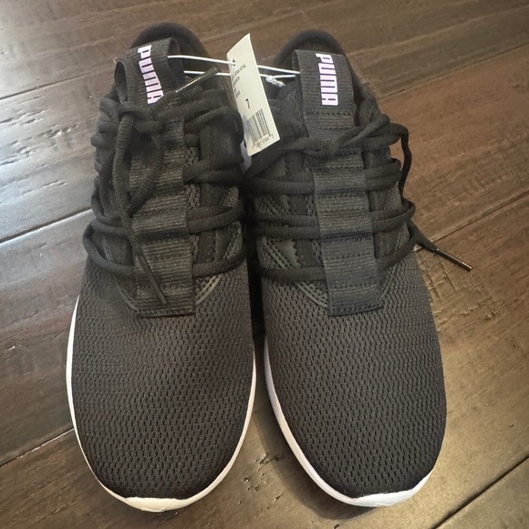 NWT black Puma sneakers athletic outdoor shoes everyday casual activewear size 7 - Picture 7 of 7